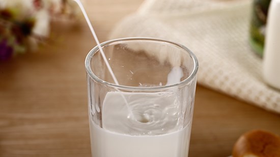 寶寶嗆奶了要怎么辦？