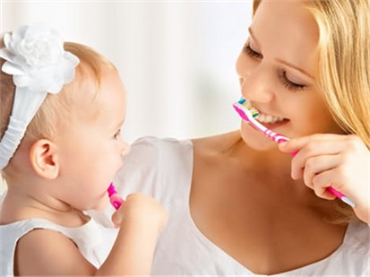 怎樣一步步培養起寶寶的刷牙習慣？