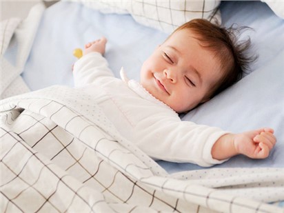 新生兒不愛睡覺是什么原因引起的？